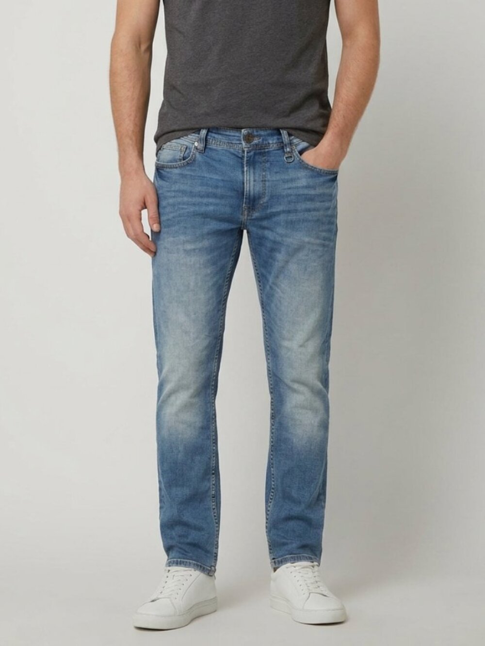 Smog Straight Leg Medium Wash Jeans 29x32